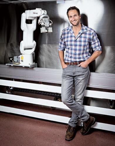 Can a robot rule the restaurant? Cali Group says yes